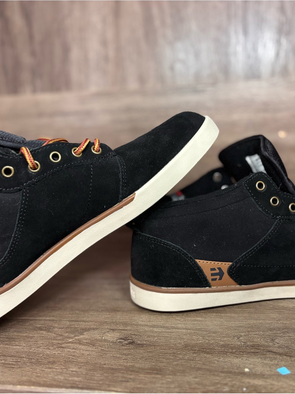 Etnies Black Suede Chukka Boots with Tan Accent
